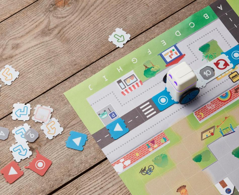 Программирование начинается с КУБО.